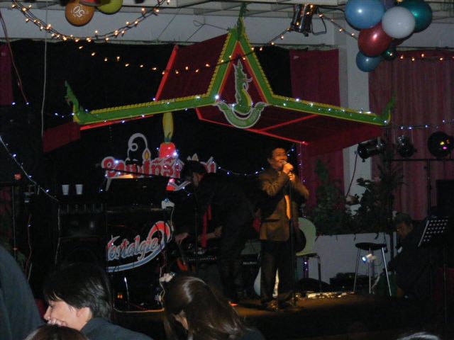 promotiondvdlao131208Paris 007.jpg